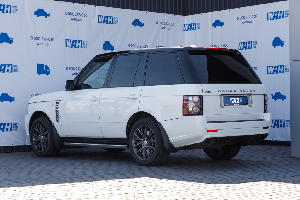 Land Rover Range Rover Vogue 2011 photo 3