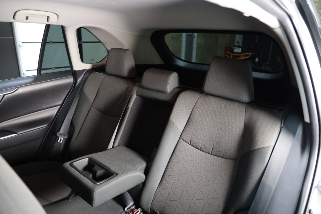 Toyota RAV4 2020 фото 16