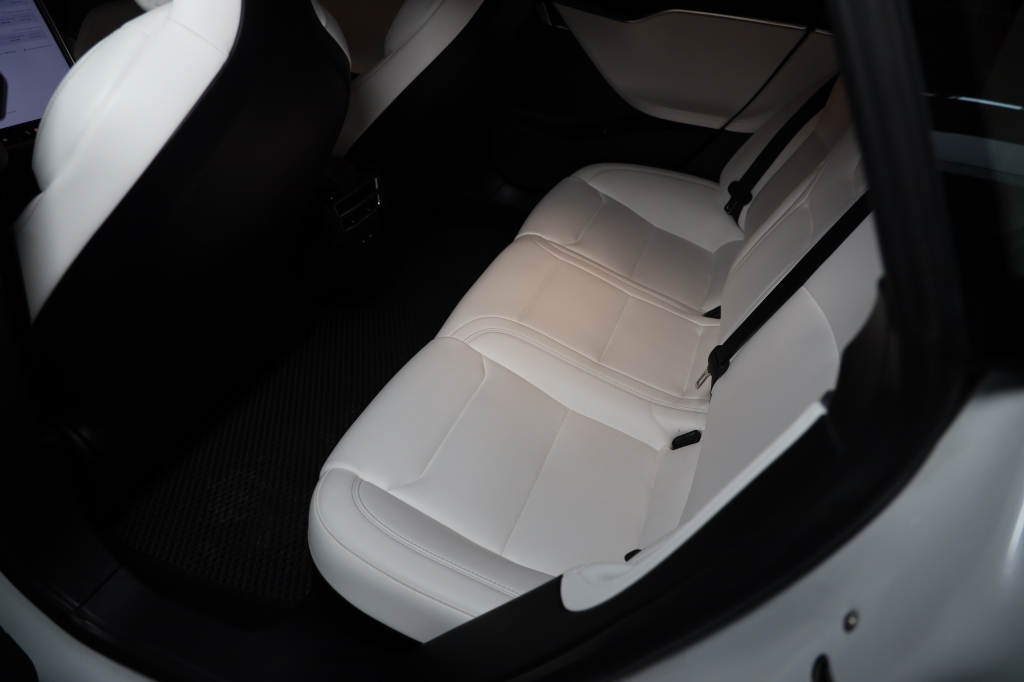 Tesla Model S 2017 фото 57