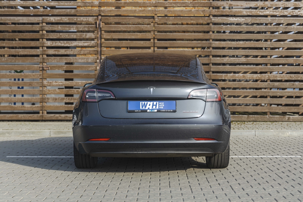 Tesla Model 3 2019 фото 11