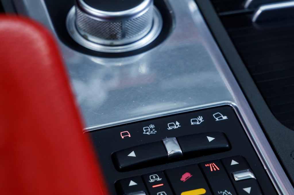 Land Rover Range Rover Vogue 2011 photo 23