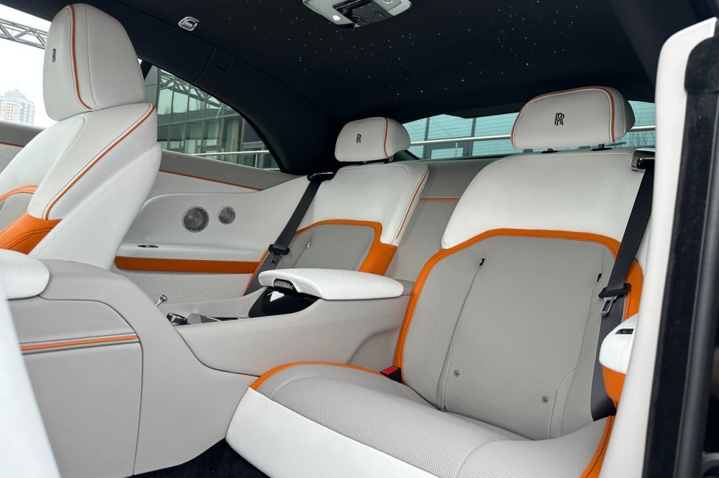 Rolls-Royce Spectre 2024 photo 36