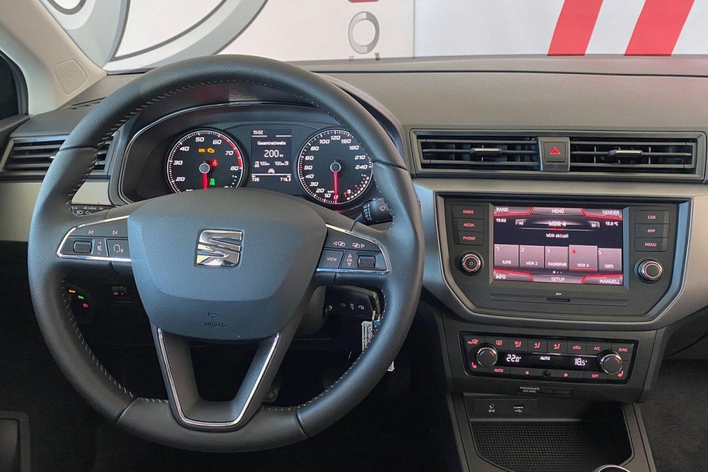SEAT Ibiza 2019 photo 1