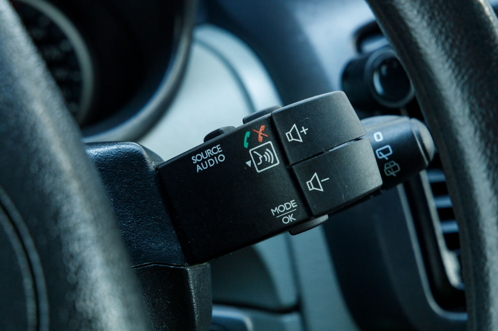 Renault Trafic пасс. 2012 фото 11