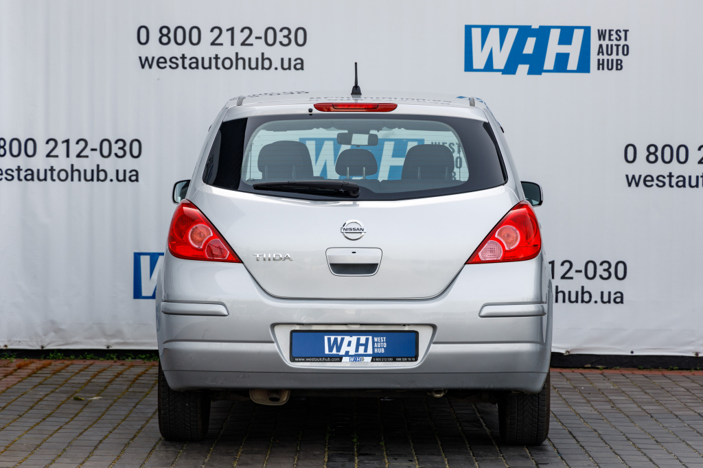 Nissan TIIDA 2010 фото 4