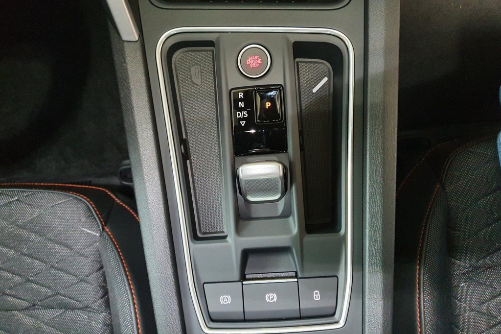 SEAT Leon ST 2020 photo 5