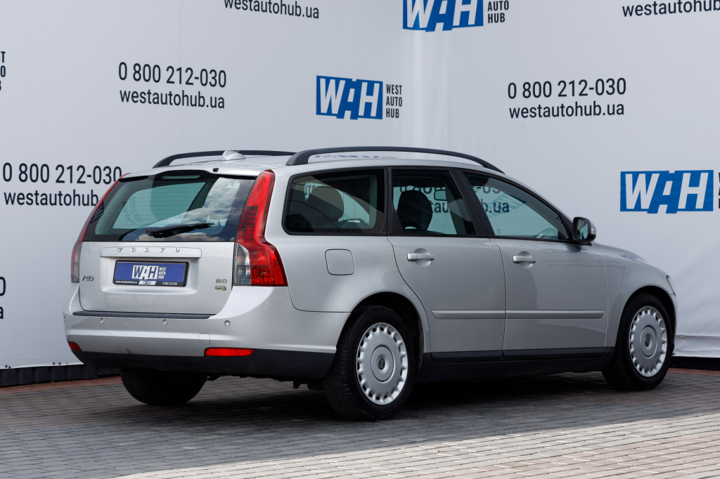 Volvo V50 2009 фото 24