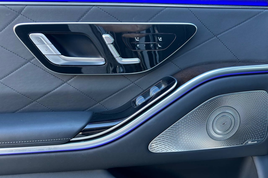 Mercedes-Benz S-Class 2024 фото 15