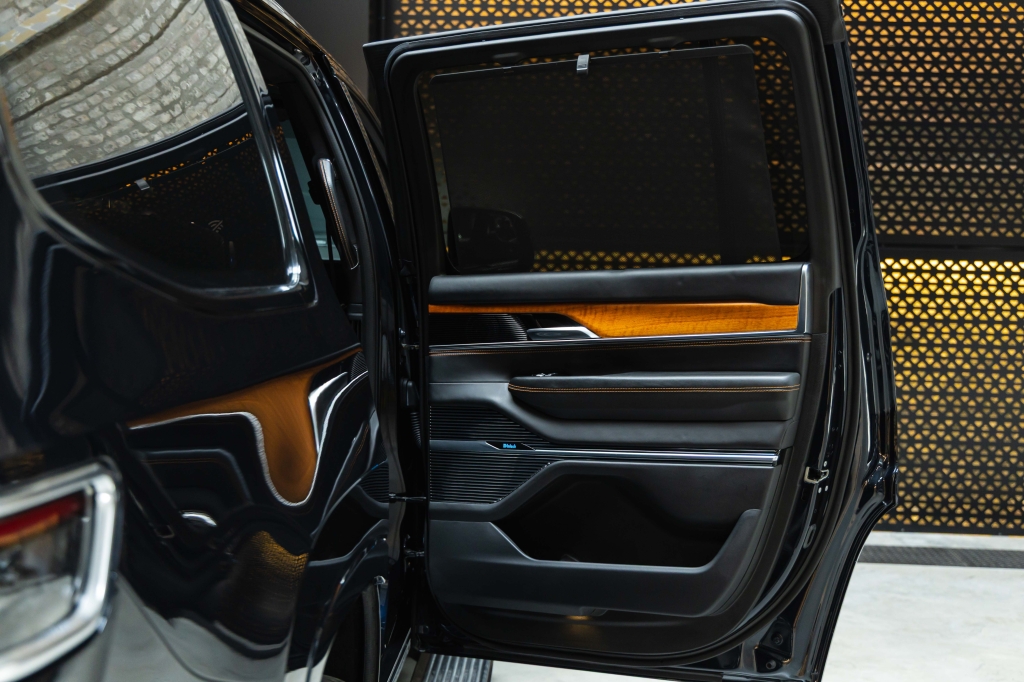 Jeep Grand Wagoneer 2022 фото 43