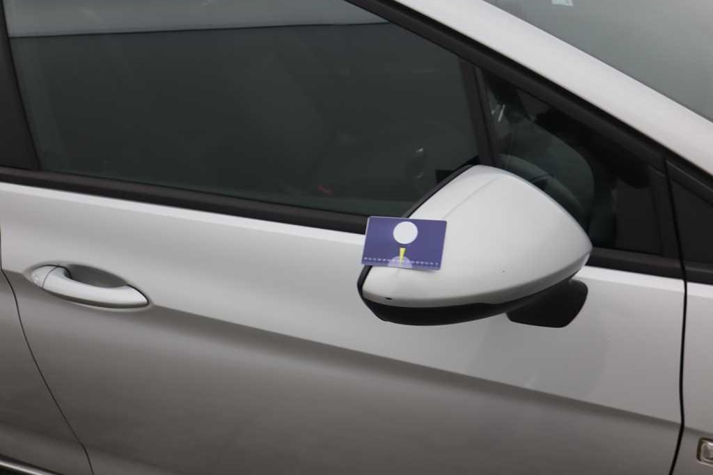 Opel Astra Sports Tourer 2016 фото 20