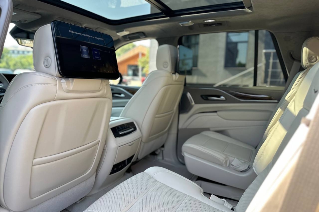 Cadillac Escalade PLATINUM 4WD 2022 фото 19
