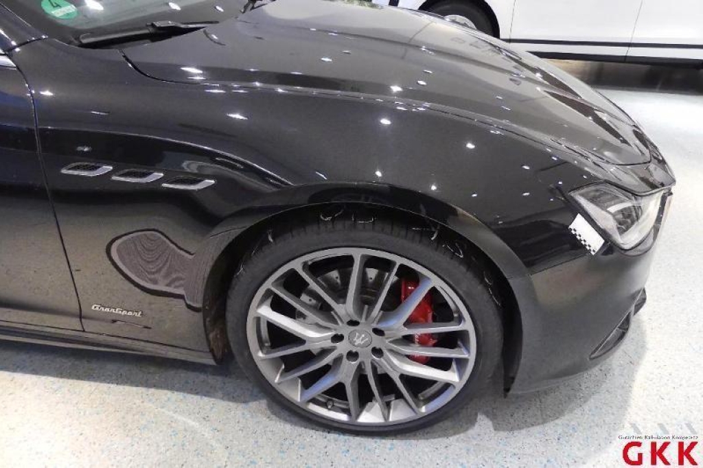 Maserati Ghibli 2018 фото 18