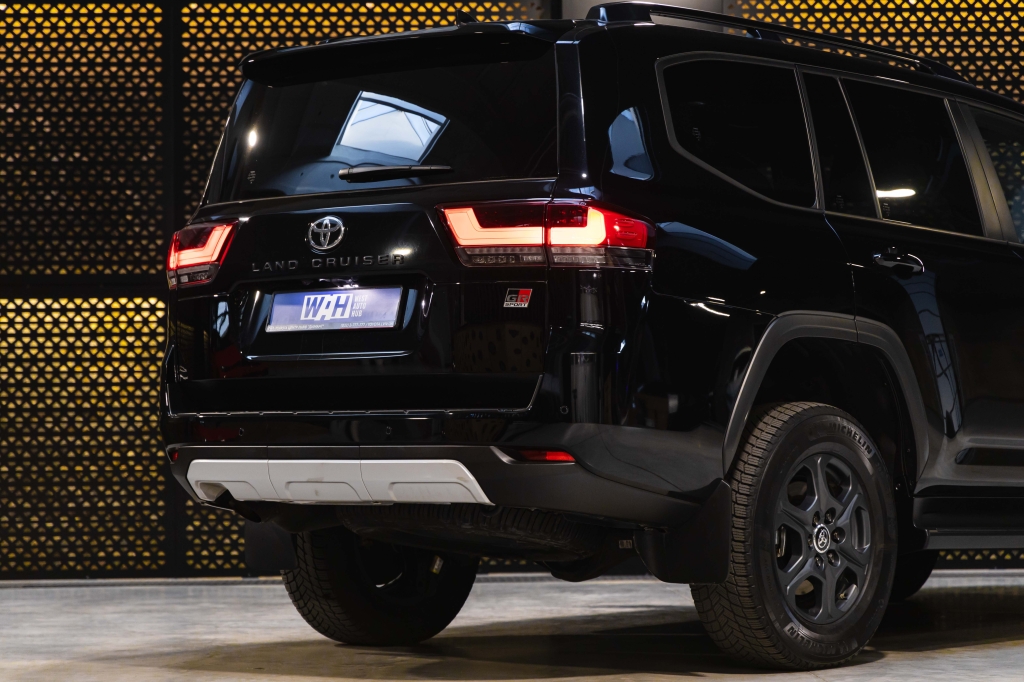 Toyota Land Cruiser GR 2023 фото 10