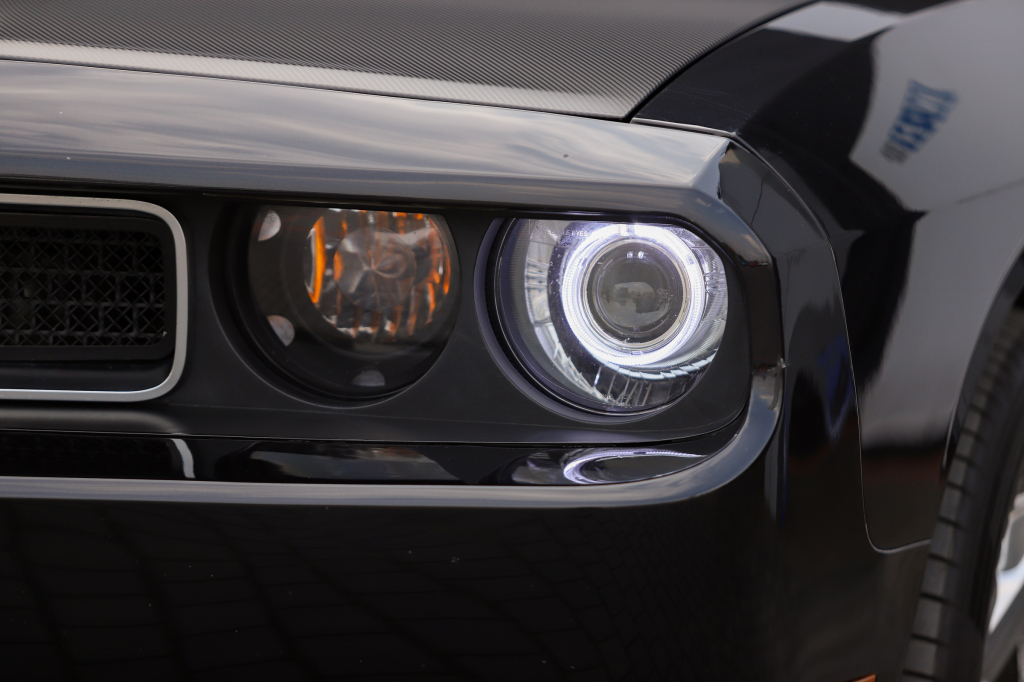 Dodge Challenger SE 2010 photo 15