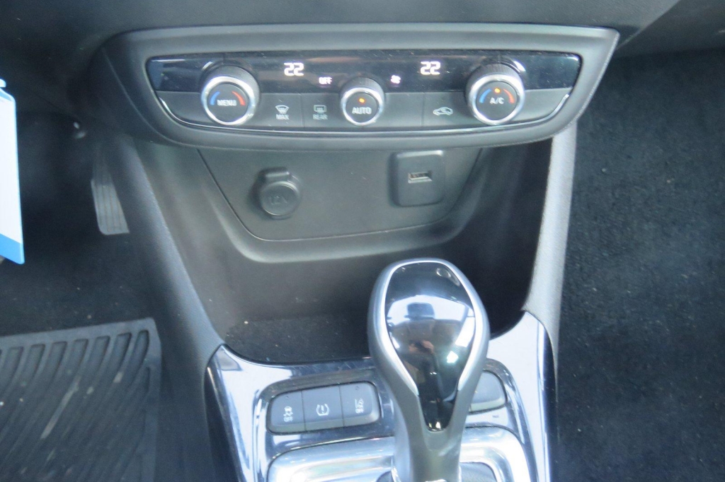 Opel Crossland X 2020 photo 1