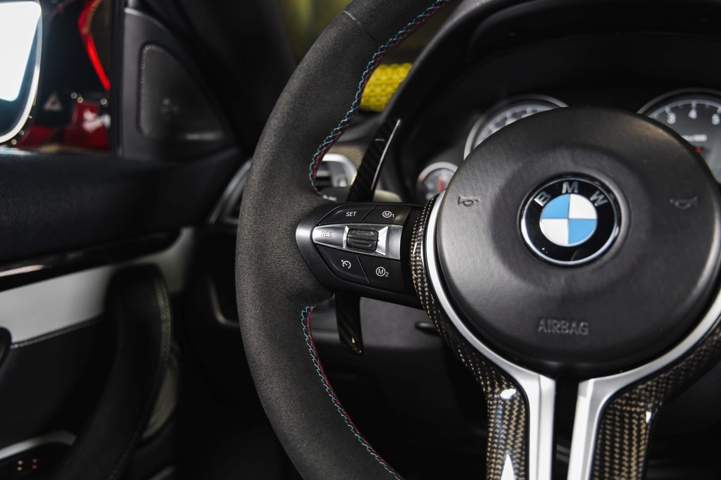BMW M4 2015 фото 34