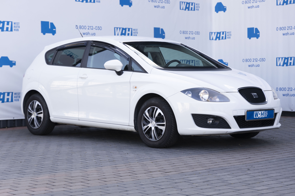 SEAT Leon 2011 фото 3