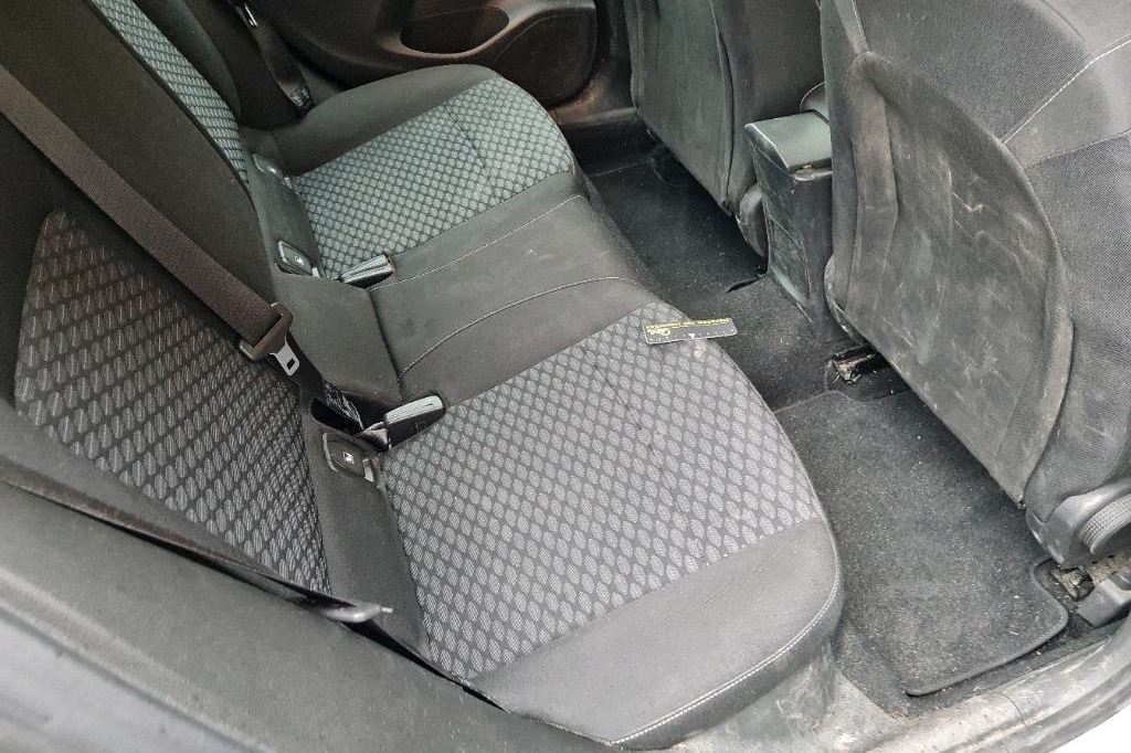 Opel Astra Sports Tourer 2017 фото 45