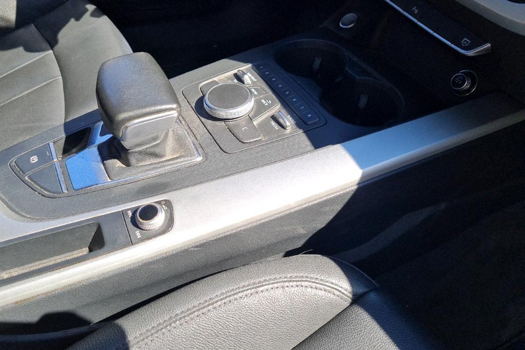 Audi A4 Avant 2016 фото 12