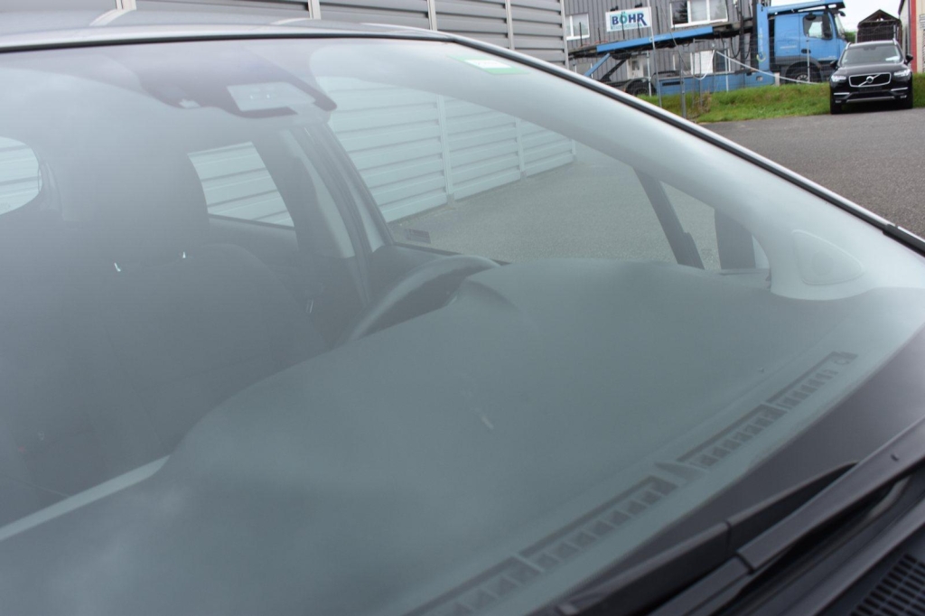 Toyota Yaris 2019 фото 18