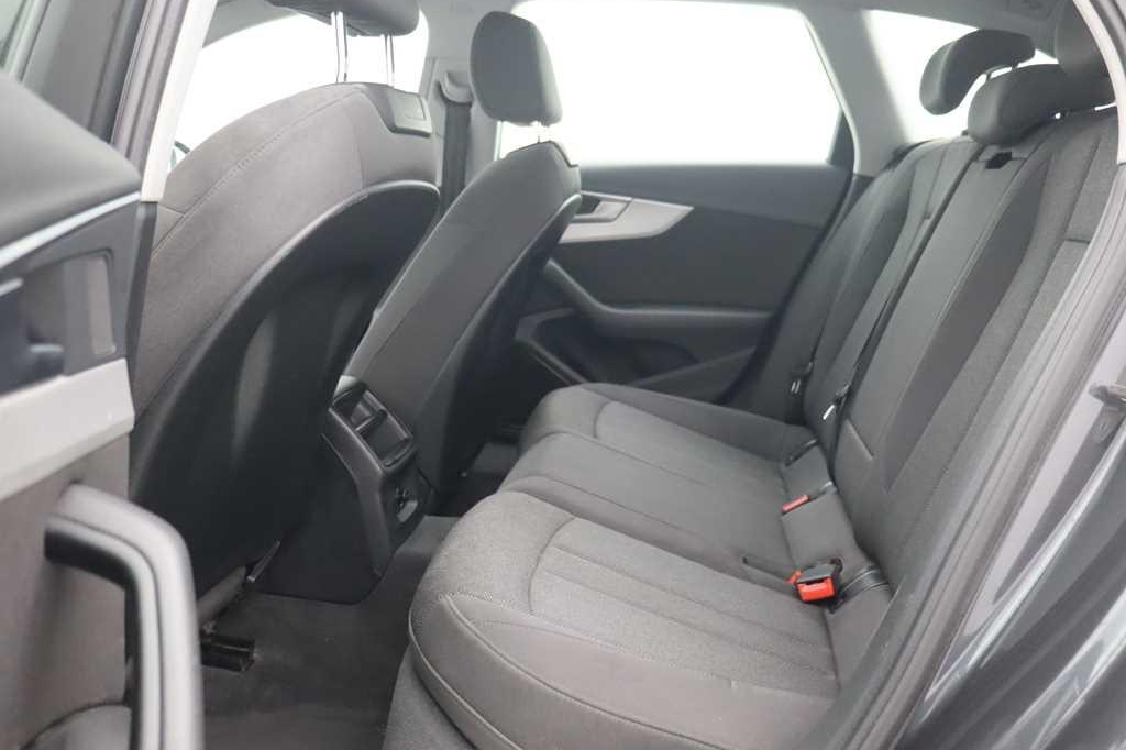 Audi A4 Avant 2016 photo 7