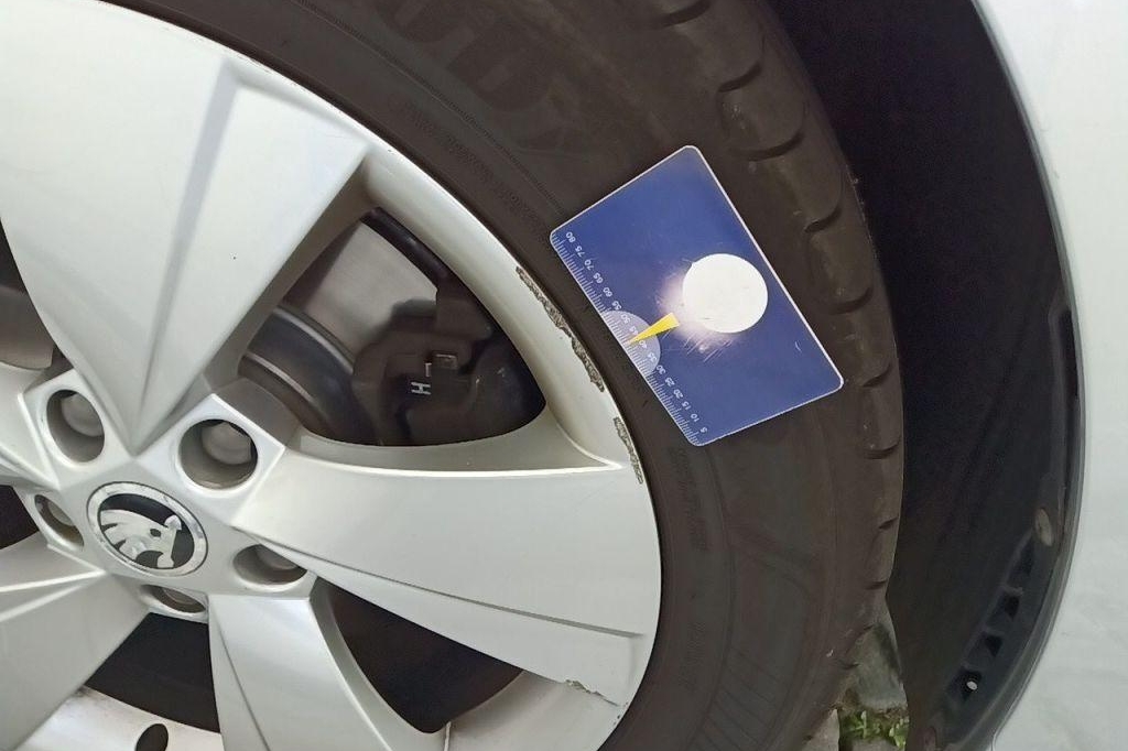 Skoda Superb Combi 2017 фото 8