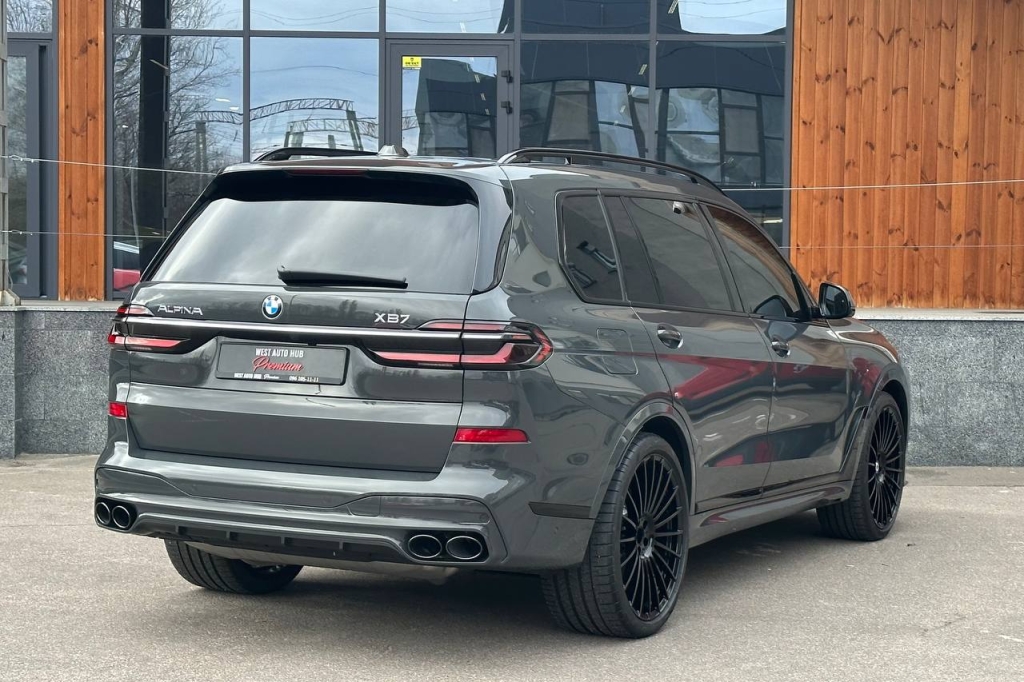 BMW-Alpina XB7 2022 фото 6