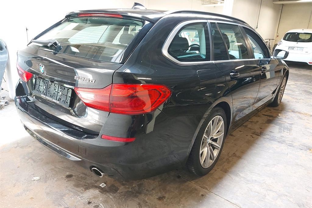 BMW 5er Touring 2019 фото 4