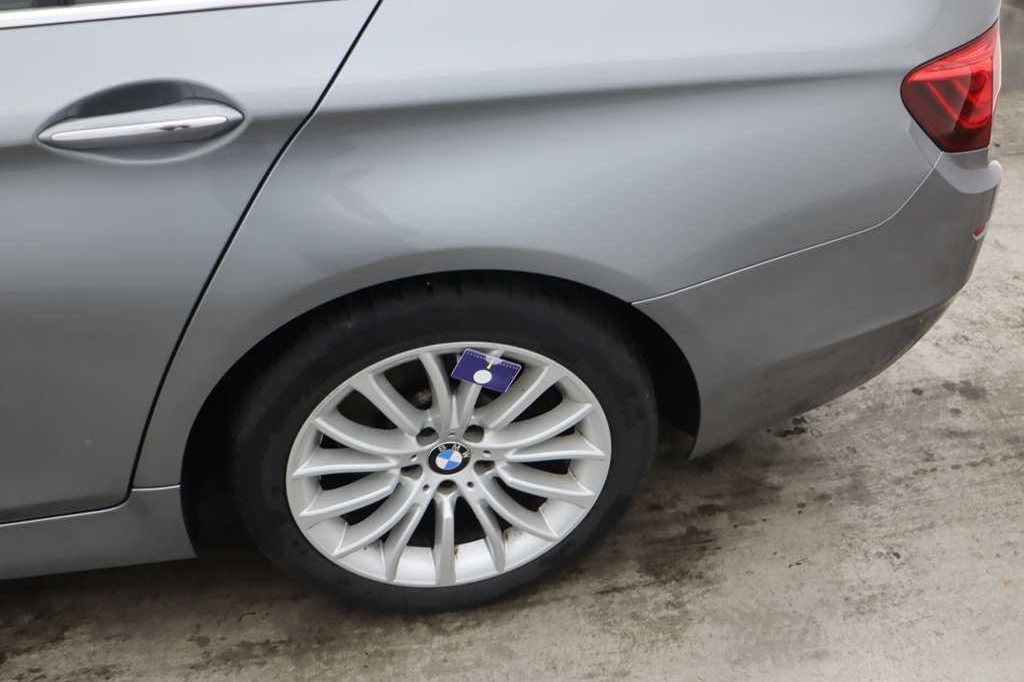 BMW 5er Touring 2016 photo 35