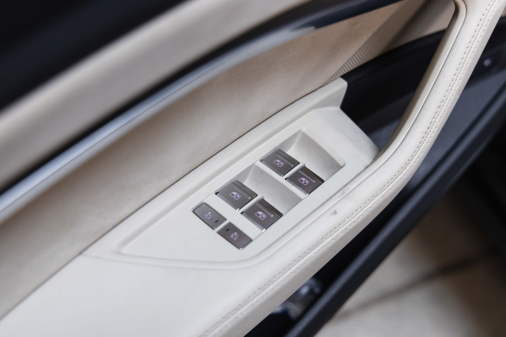 Audi e-tron 55 quattro 2019 фото 16