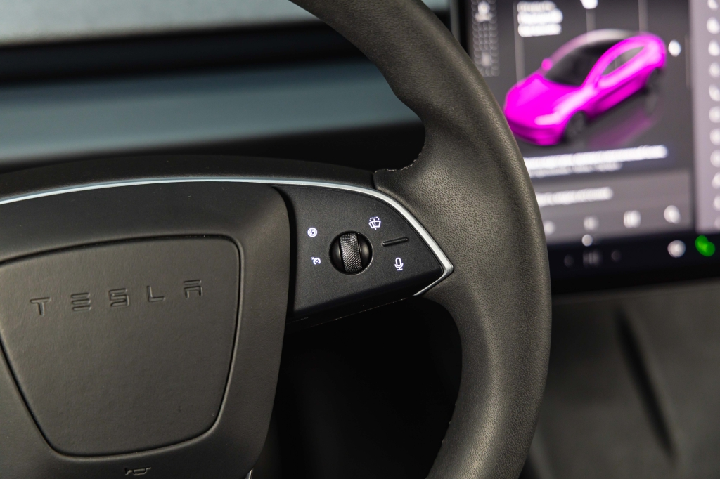 Tesla Model 3 2024 фото 18