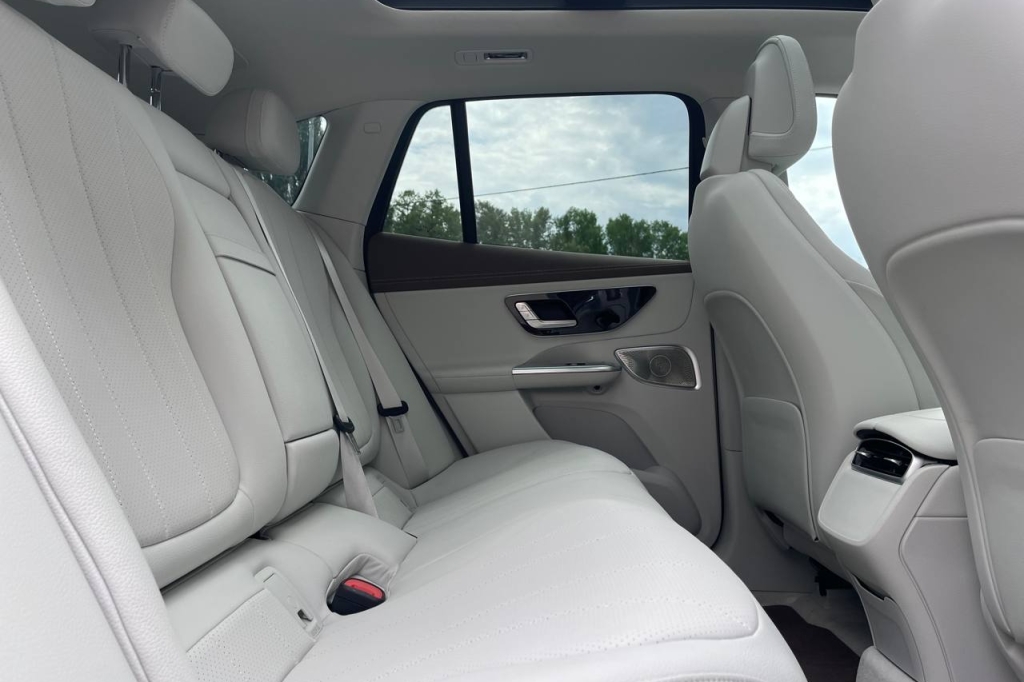 Mercedes-Benz EQE SUV 350  2023 photo 12
