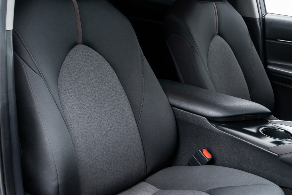 Toyota Camry LE 2017 фото 13