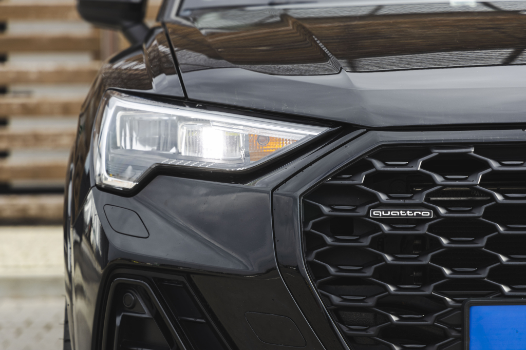 Audi Q3 S-Line 2020 photo 3