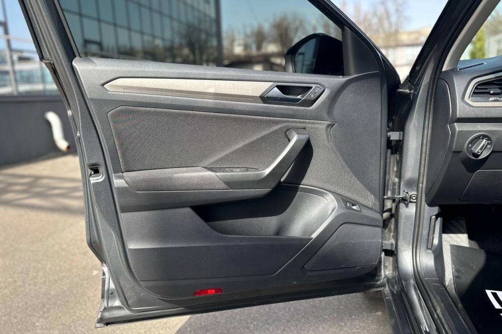 Volkswagen T-Roc 2021 фото 9