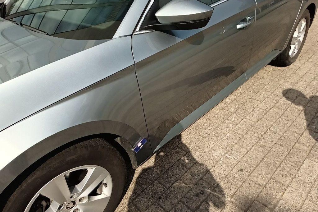 Skoda Superb Combi 2017 фото 26