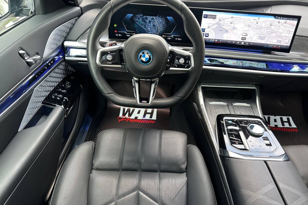 BMW i7 2023 photo 24