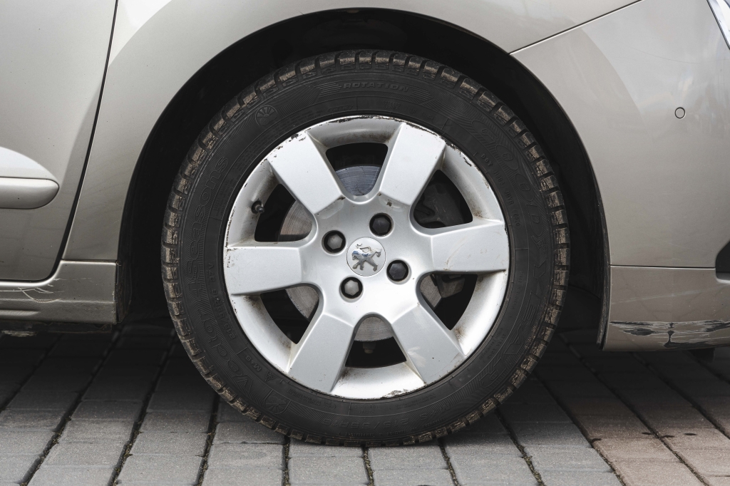 Peugeot 5008 2012 photo 6