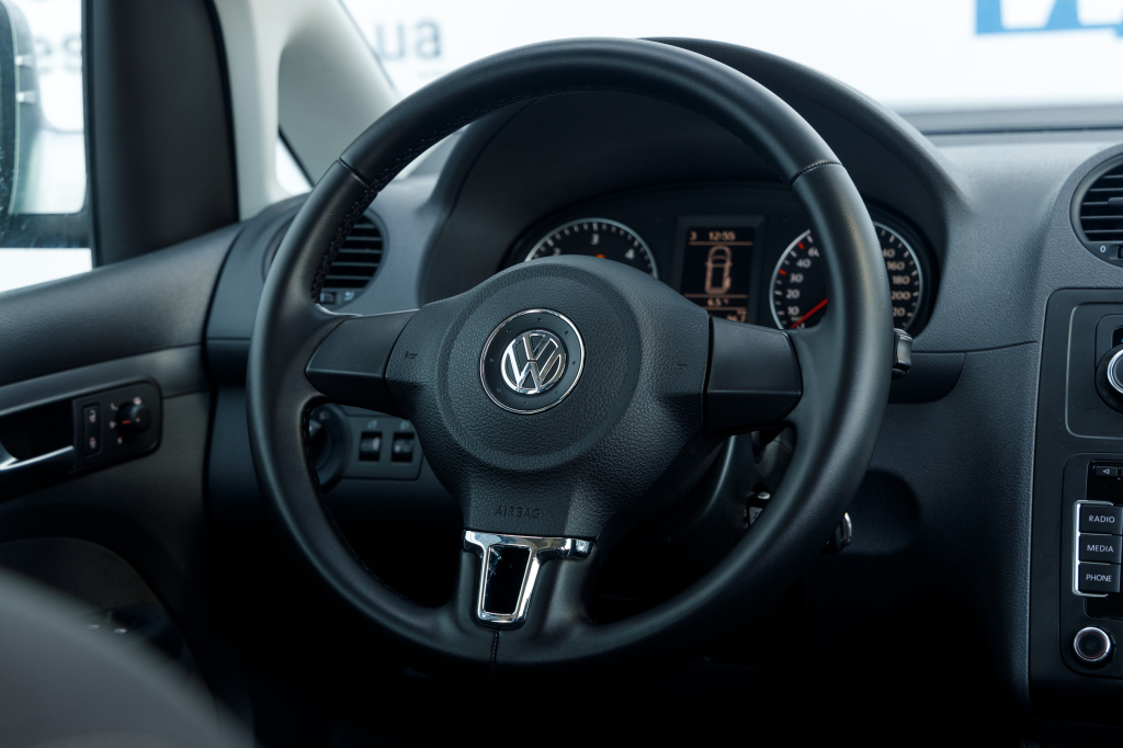 Volkswagen Caddy пасс. Trendline фото 6