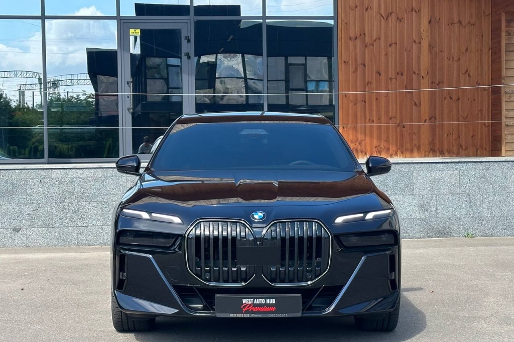 BMW 7 Series 740d MHEV Steptronic xDrive 2022 фото 1