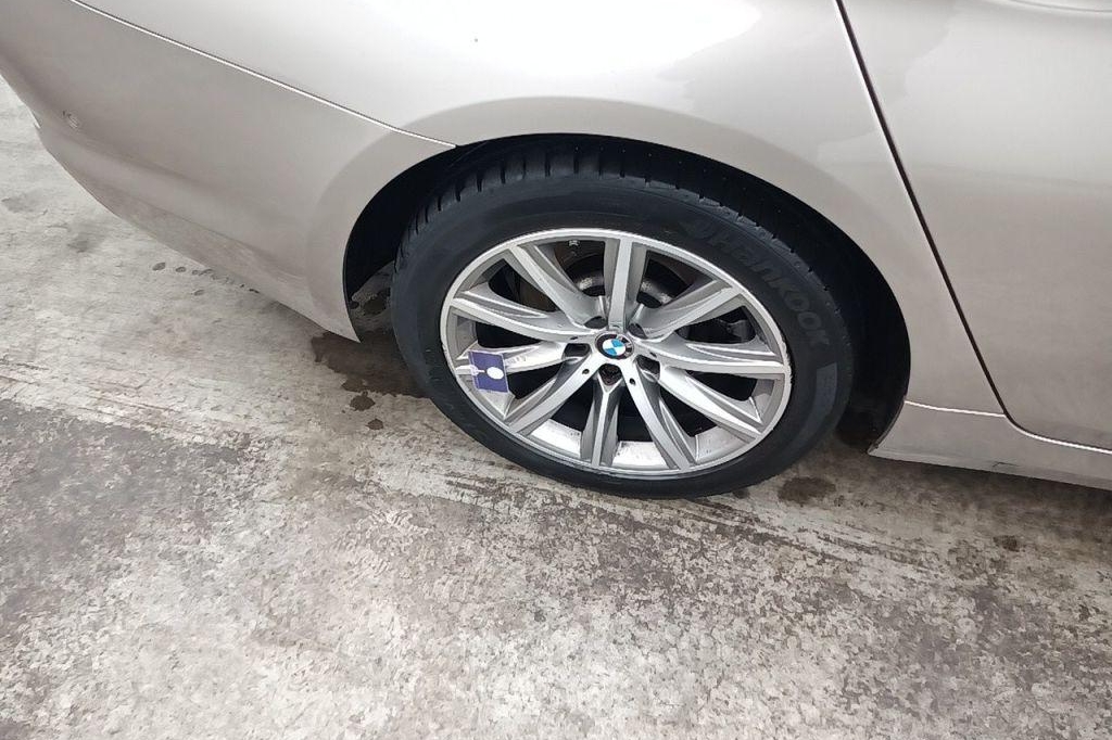 BMW 5 Series 2017 фото 44