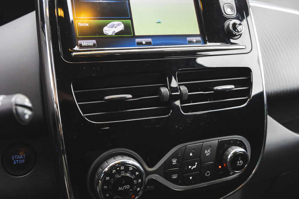 Renault Zoe 2016 photo 22