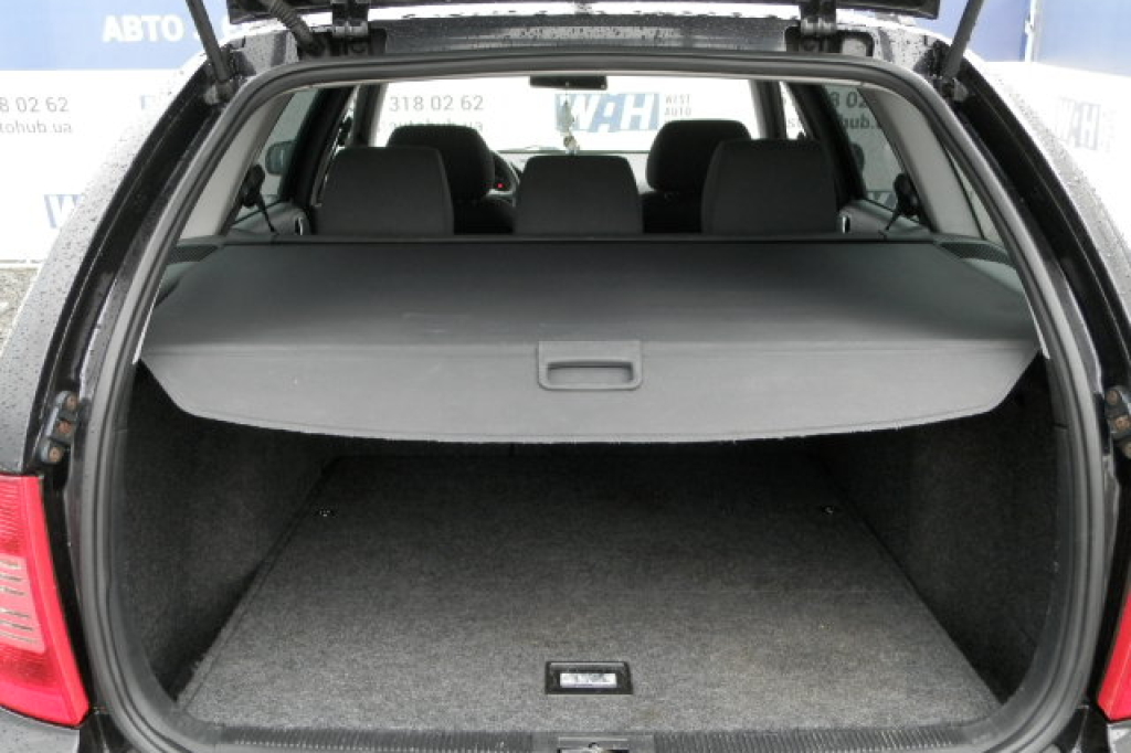 Skoda Octavia Tour 1.6 MPI 2004 фото 14