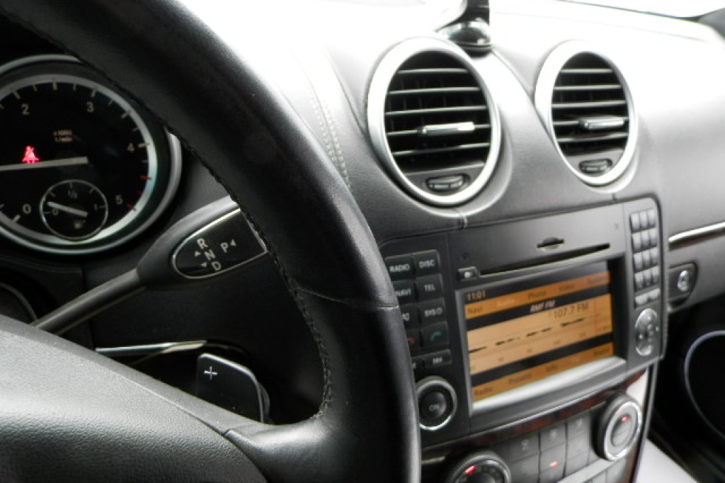 Mercedes-Benz GL 350 2011 фото 16