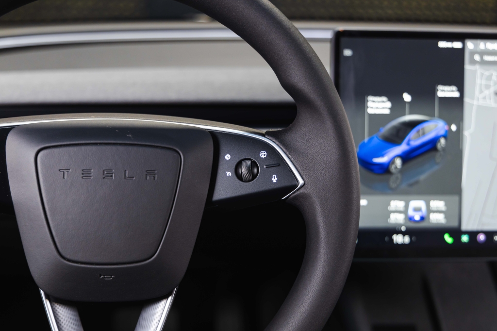 Tesla Model 3 2024 фото 20