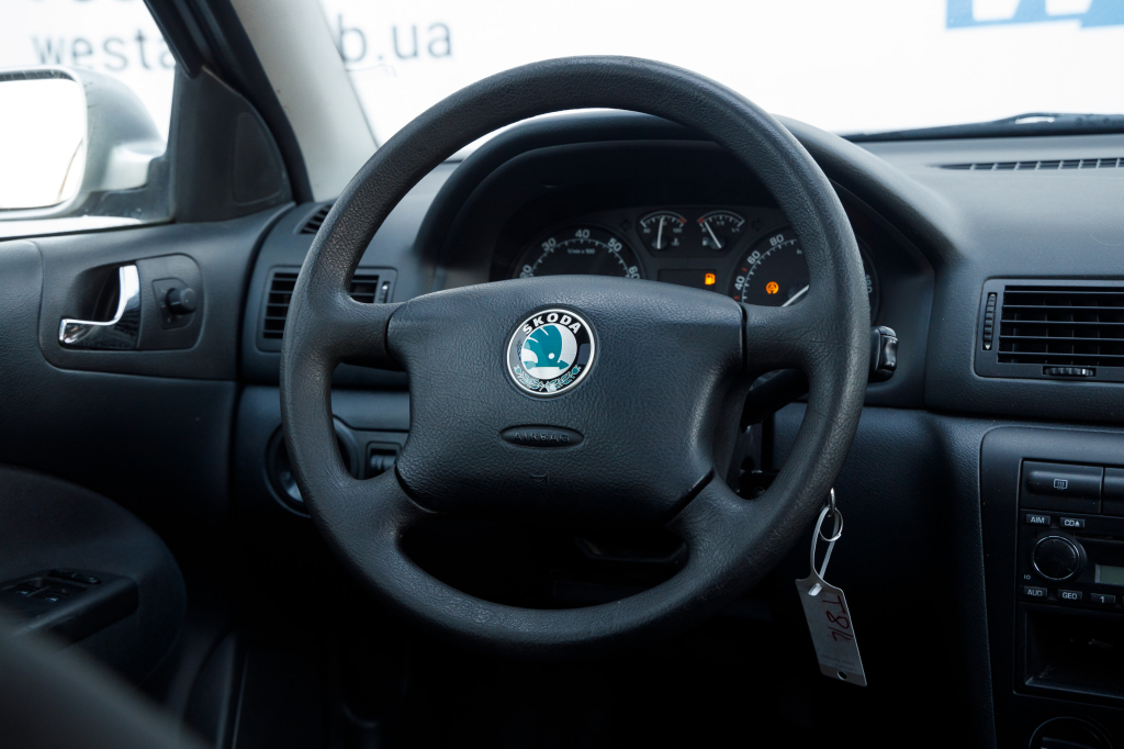 Skoda Octavia Tour фото 6