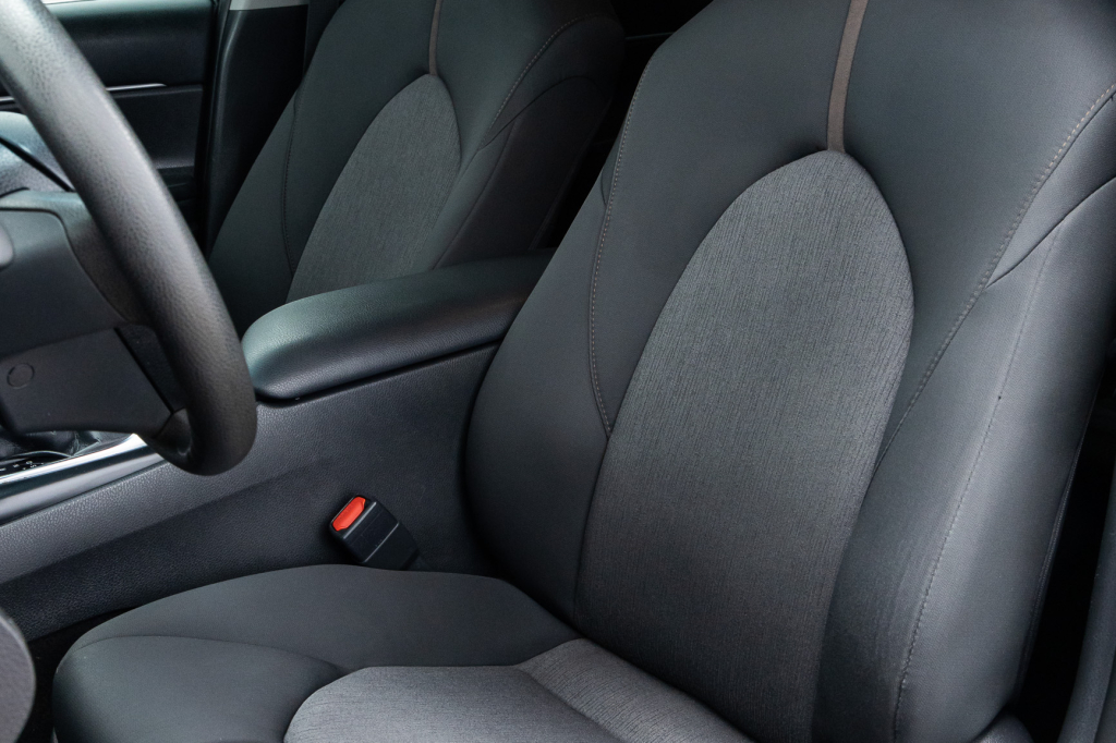 Toyota Camry LE 2017 фото 11