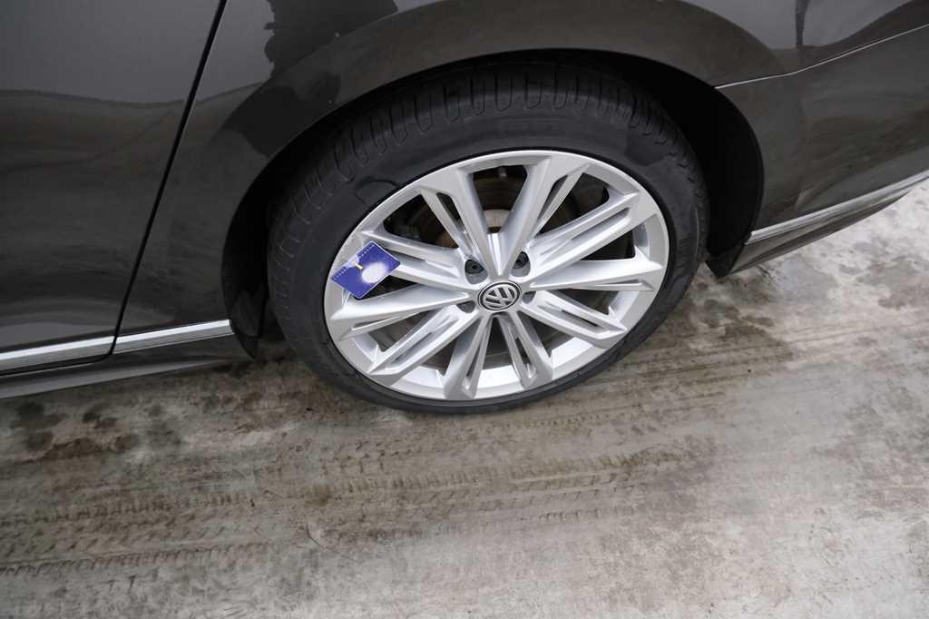 Volkswagen Passat Variant 2016 photo 18