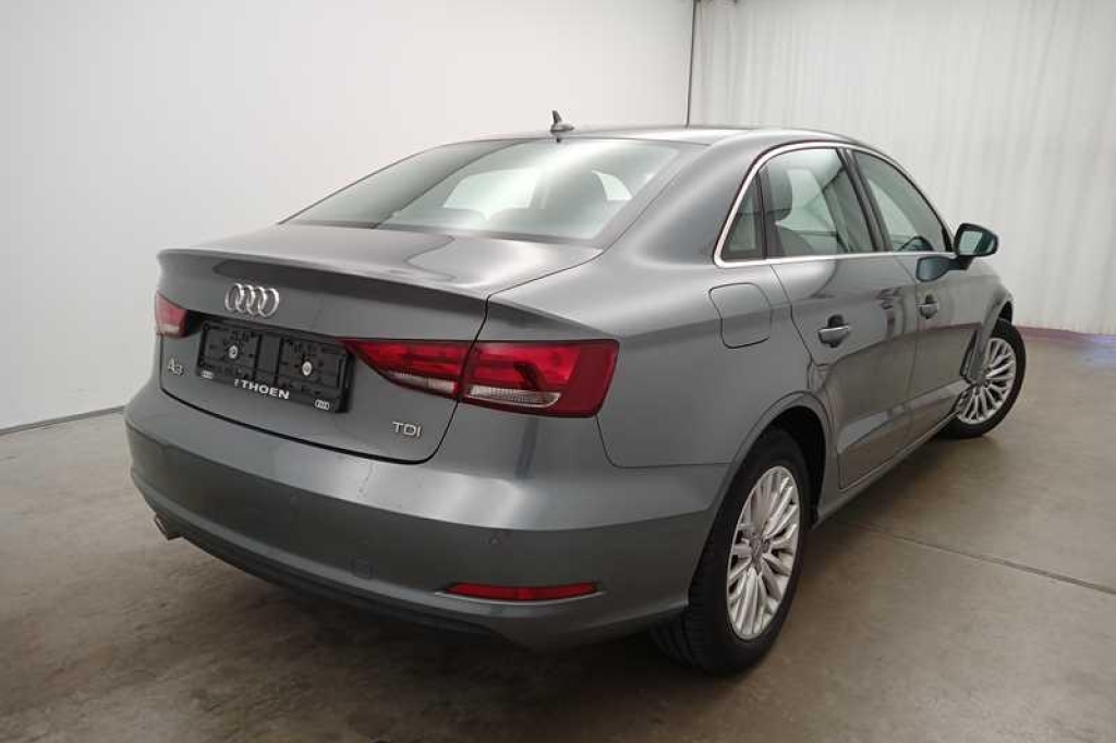 Audi A3 2016 фото 1