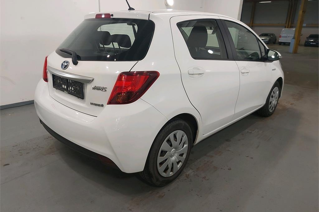 Toyota Yaris 2016 фото 4